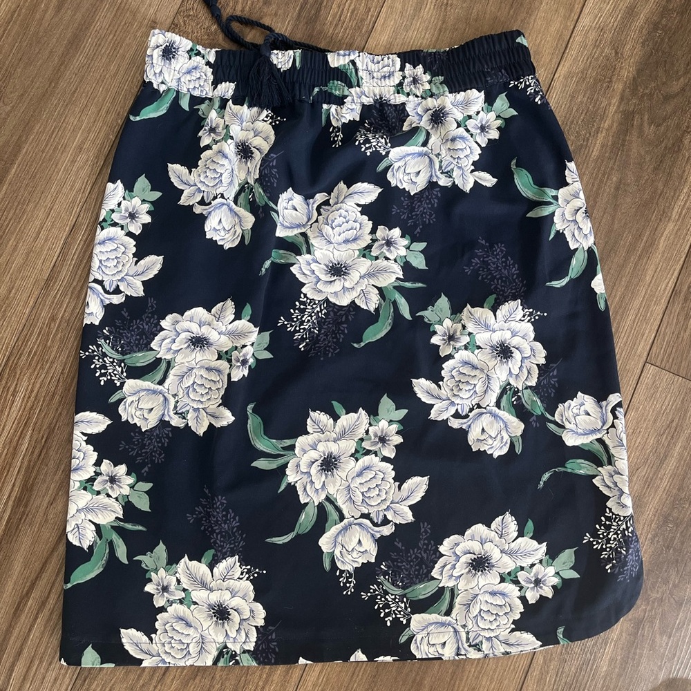 Loft Floral Skirt Size Small